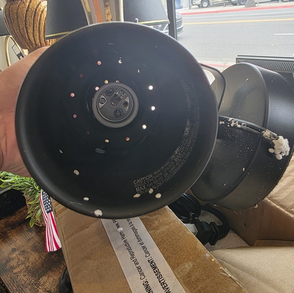 NIB Pair Of Wall Sconces With Switch - Picture 2 of 7